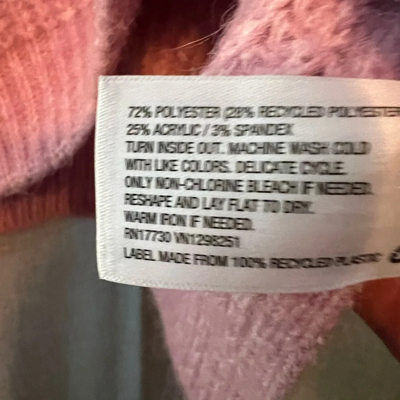 New with tags pink sweater vest size small this will fit a medium PERFECT GIFT🎄 - Picture 8 of 11